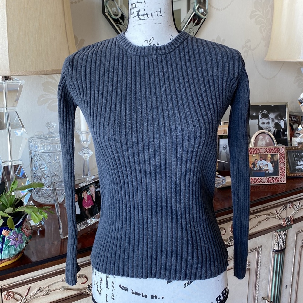GRAY DKNY JEANS RIBBED CREW NECK SWEATER